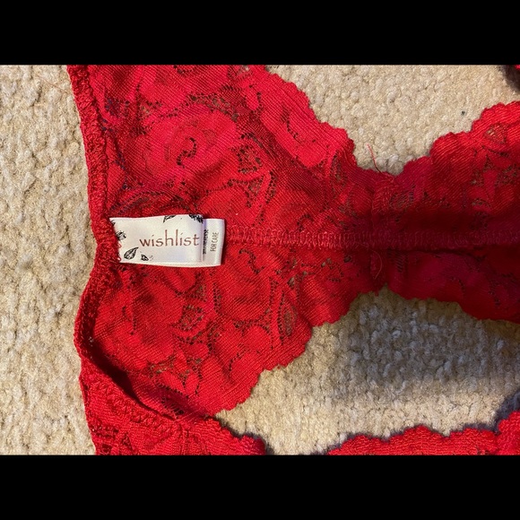 Red lace bralette - Picture 3 of 3